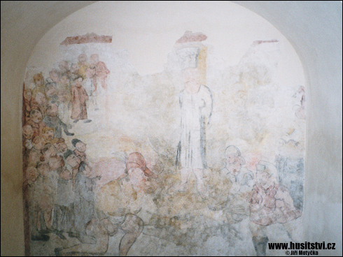 Písek – kostel sv. Václava s freskou zobrazující upálení Jana Husa