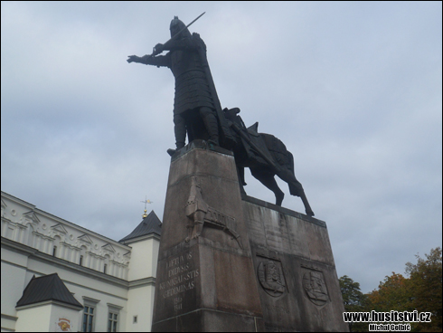 Vilnius (LT) - Vitold Veliký na Gediminasově pomníku