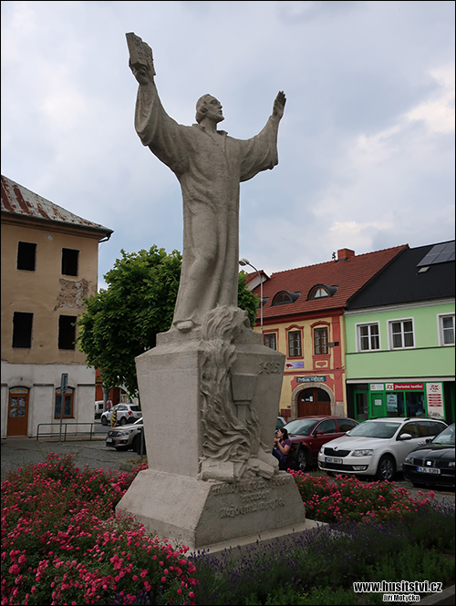 Ledeč nad Sázavou - pomník Jana Husa