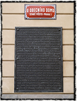Husitský král Jiřík z Poděbrad vládl z Králova dvora na Starém městě pražském. Na zdi Obecního domu, jenž stojí na místě někdejšího Králova dvora, má dodnes pamětní desku.
